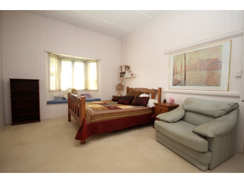 8 Nolan Street, Dalby QLD 4405