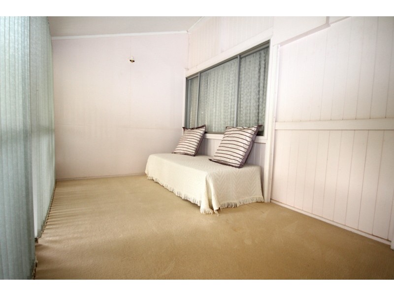 8 Nolan Street, Dalby QLD 4405