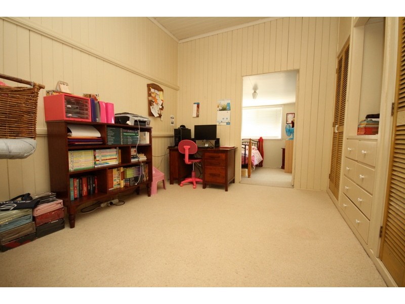 31 Bunya Street, Dalby QLD 4405