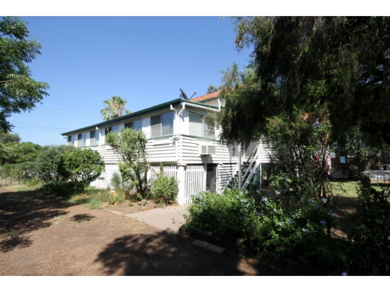 31 Bunya Street, Dalby QLD 4405