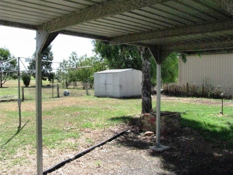 1 & 2 Thorn Street, Warra QLD 4411