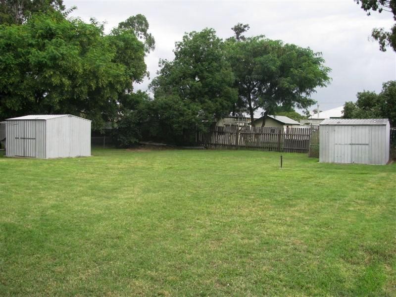 102 Bunya Street, Dalby QLD 4405
