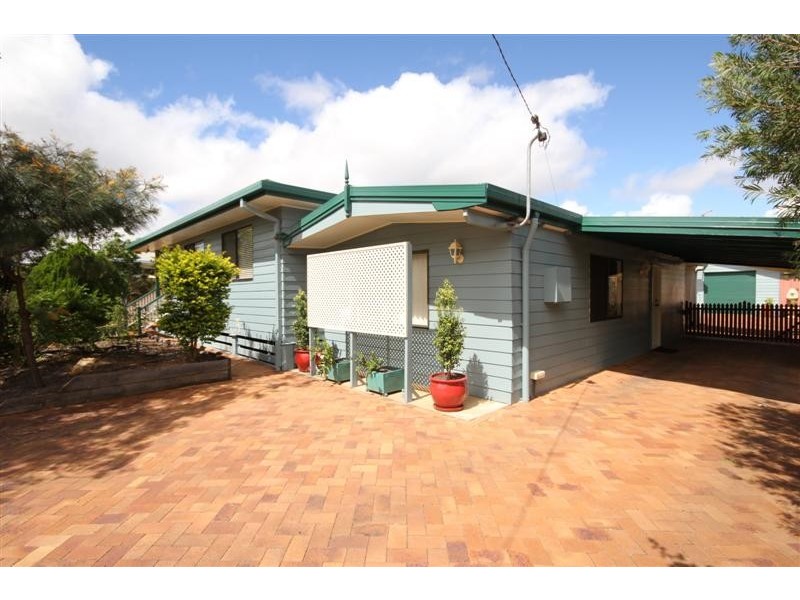 6 Edna Street, Dalby QLD 4405