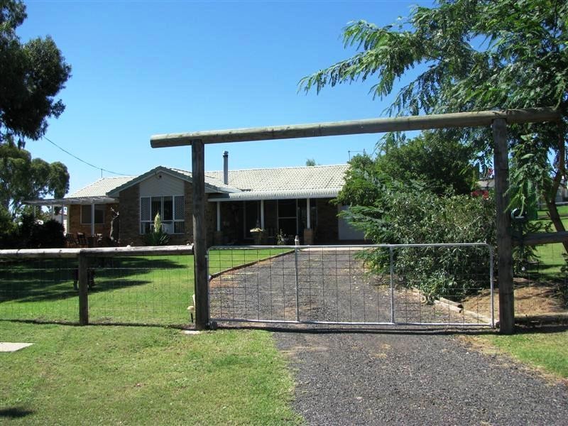 1 Ensor Street, Bell QLD 4408