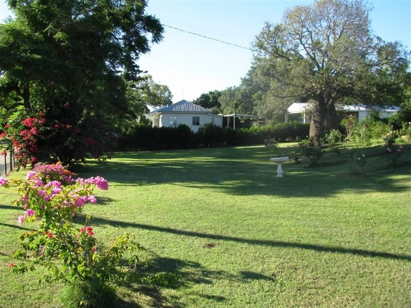 75 Dennis Street, Bell QLD 4408