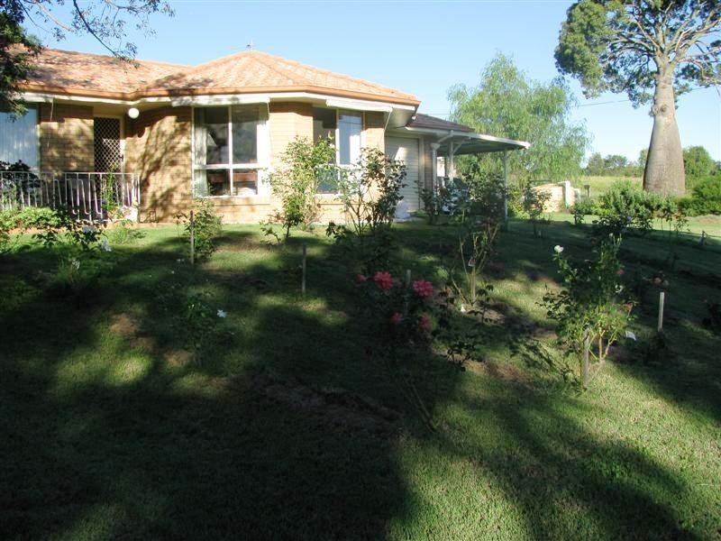 75 Dennis Street, Bell QLD 4408