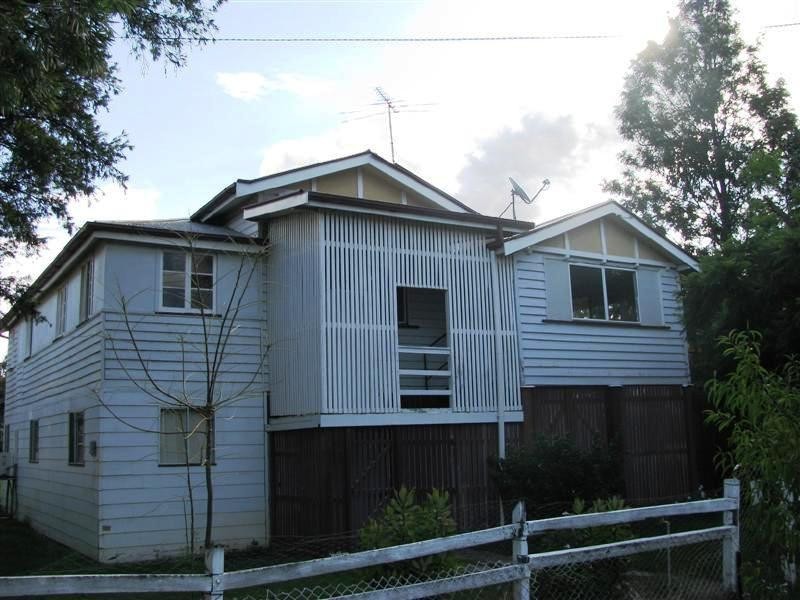 32 Market Street, Jandowae QLD 4410