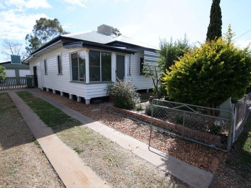 7 Hospital Road, Dalby QLD 4405