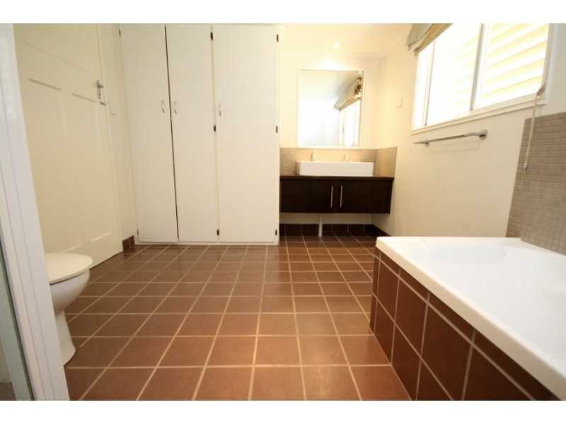 93 Condamine Street, Dalby QLD 4405