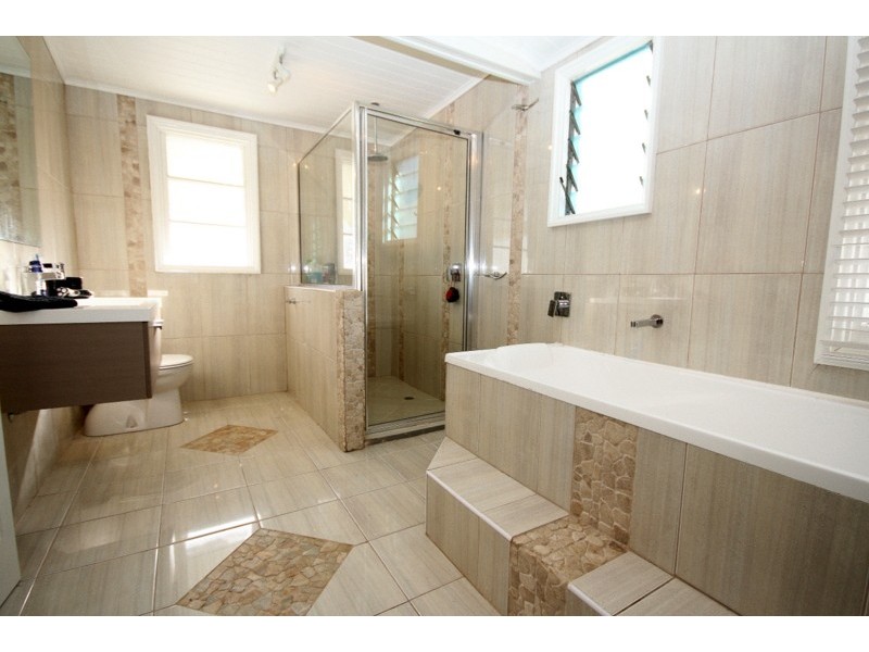 148 Oakwood Street, Dalby QLD 4405