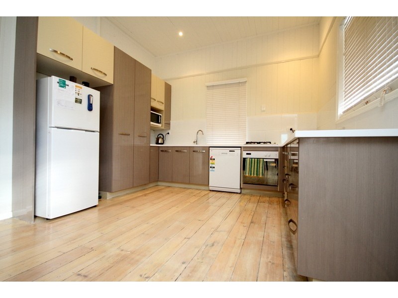 148 Oakwood Street, Dalby QLD 4405