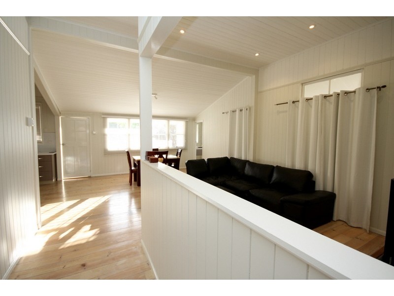 148 Oakwood Street, Dalby QLD 4405