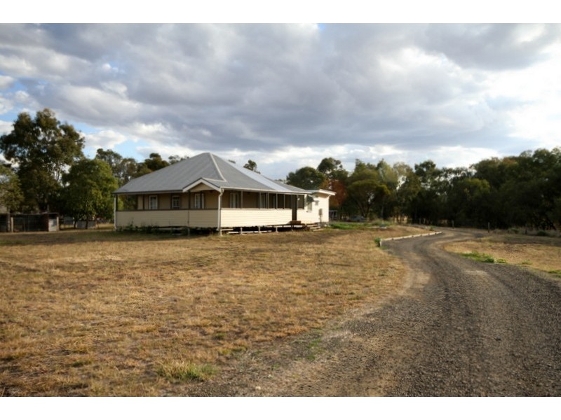 148 Oakwood Street, Dalby QLD 4405