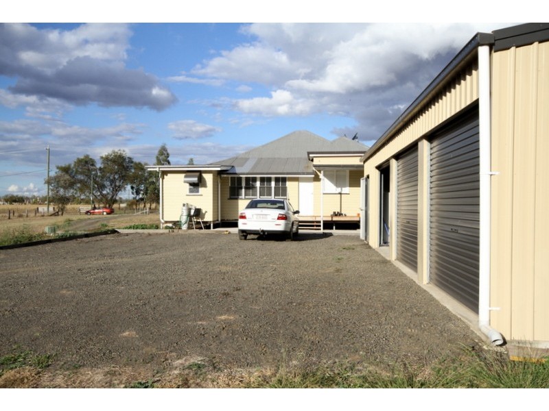 148 Oakwood Street, Dalby QLD 4405