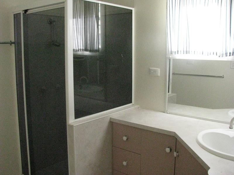 11 Ayrton Street, Dalby QLD 4405