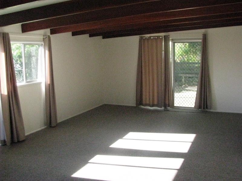 11 Ayrton Street, Dalby QLD 4405