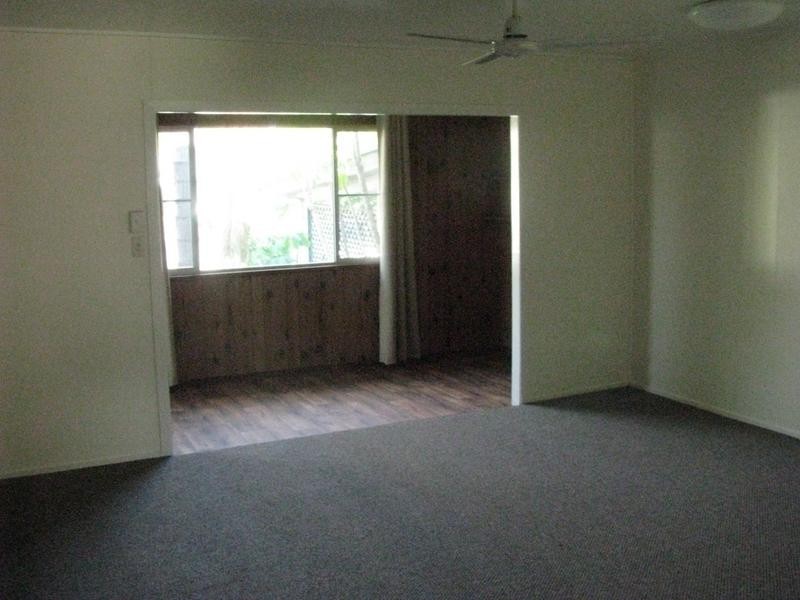 11 Ayrton Street, Dalby QLD 4405