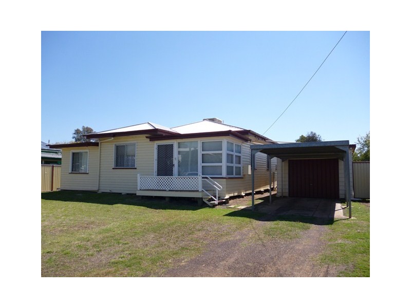 6 Clark Street, Dalby QLD 4405