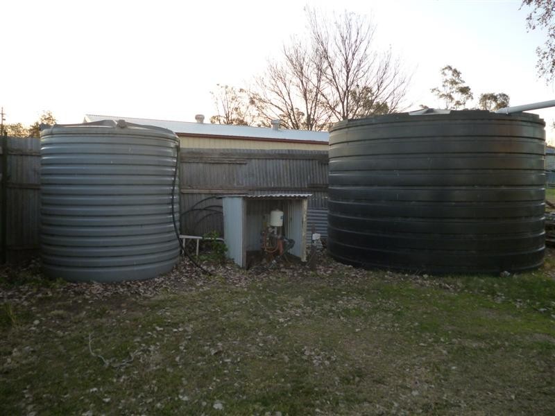 12 DE LACY STREET, Kaimkillenbun QLD 4406