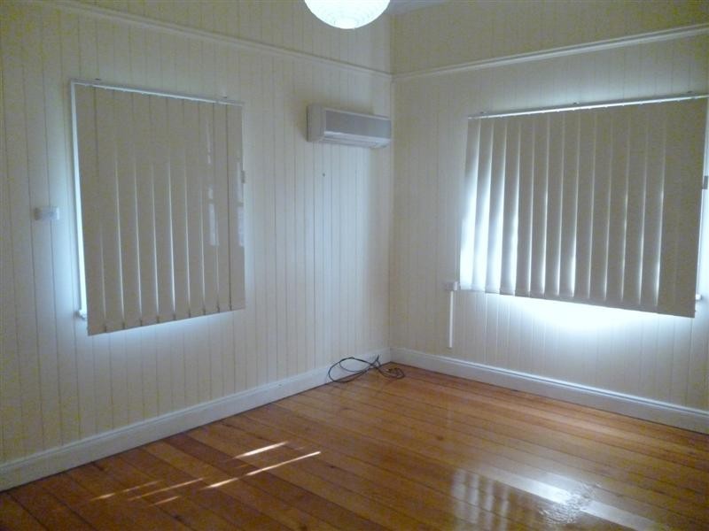 6 New Street, Dalby QLD 4405