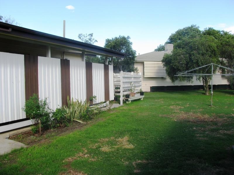 24 Dunmall St, Dalby QLD 4405