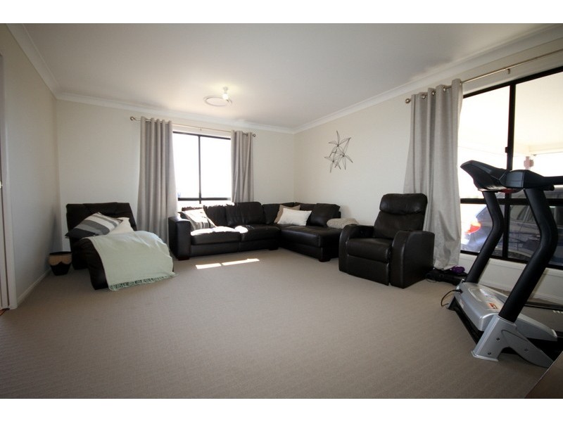 14 Vanessa Drive, Dalby QLD 4405