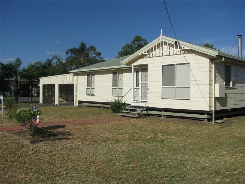 4 Mitchell Place, Dalby QLD 4405