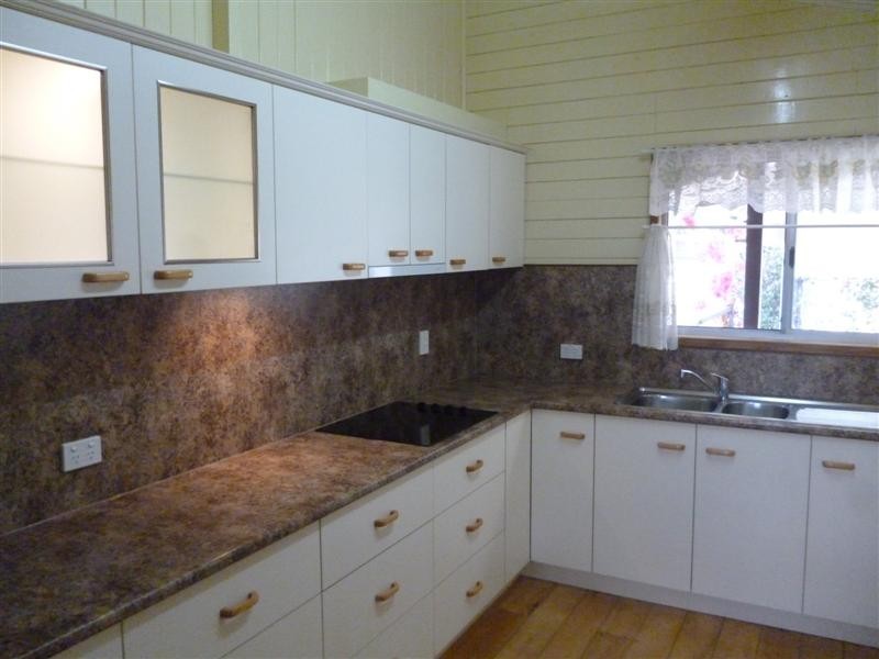 42 Nicholson Street, Dalby QLD 4405