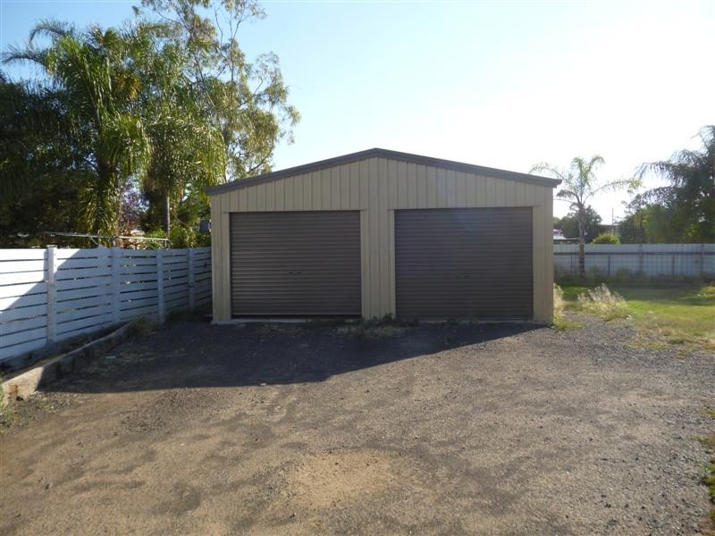 6 Knox St, Dalby QLD 4405