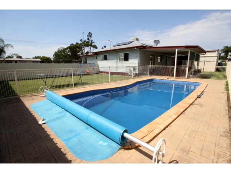 90 Charles Street, Dalby QLD 4405