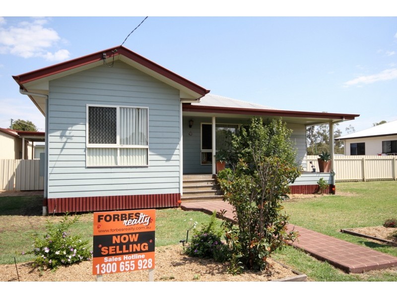 90 Charles Street, Dalby QLD 4405