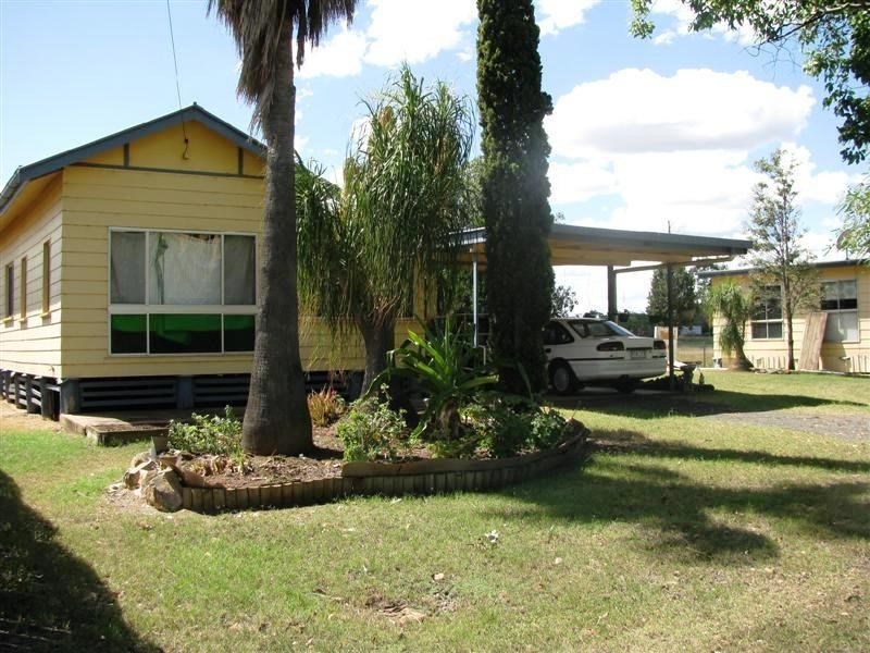 23 Lyndsay Street, Dalby QLD 4405