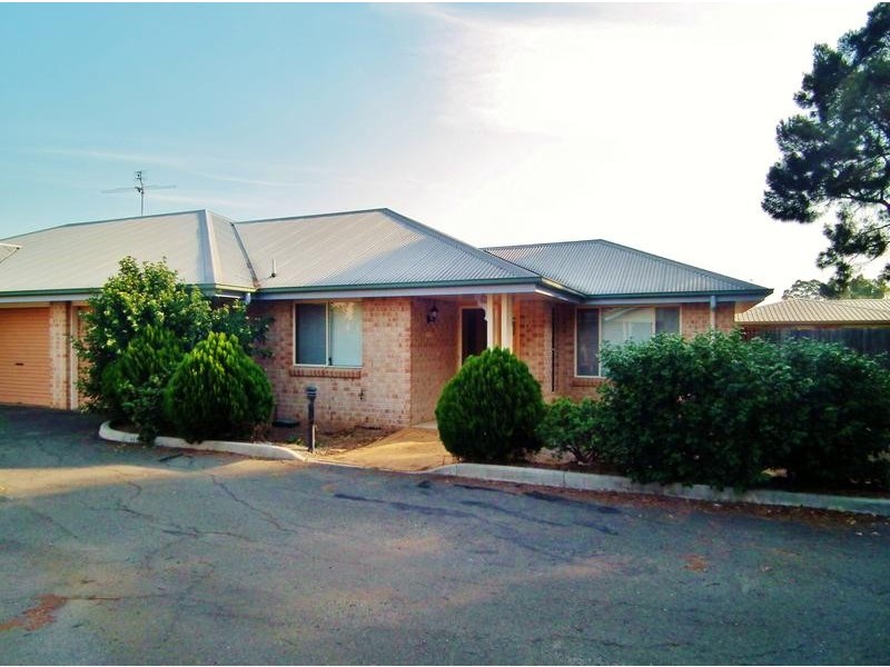 82 Charles Street, Dalby QLD 4405