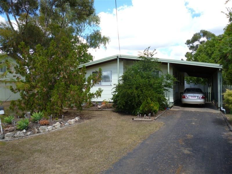 24 Burke Street, Dalby QLD 4405