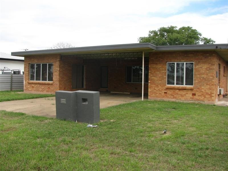 5 Bligh Street, Dalby QLD 4405