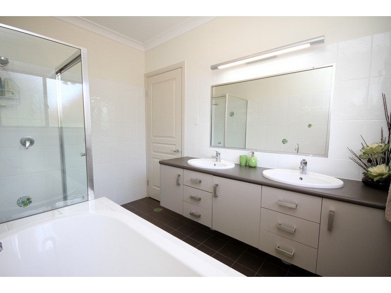 87 Charles Street, Dalby QLD 4405