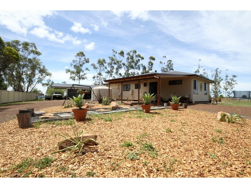 87 Charles Street, Dalby QLD 4405