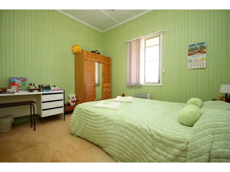34 Mahon Street, Dalby QLD 4405