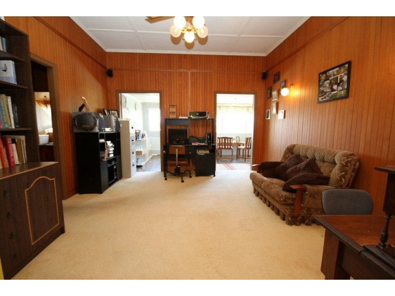 34 Mahon Street, Dalby QLD 4405
