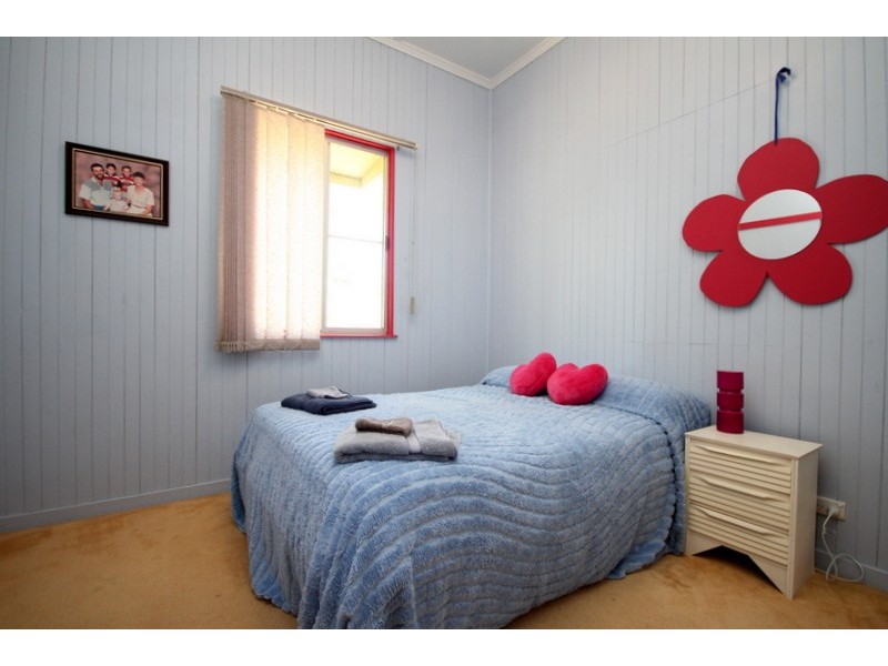 34 Mahon Street, Dalby QLD 4405