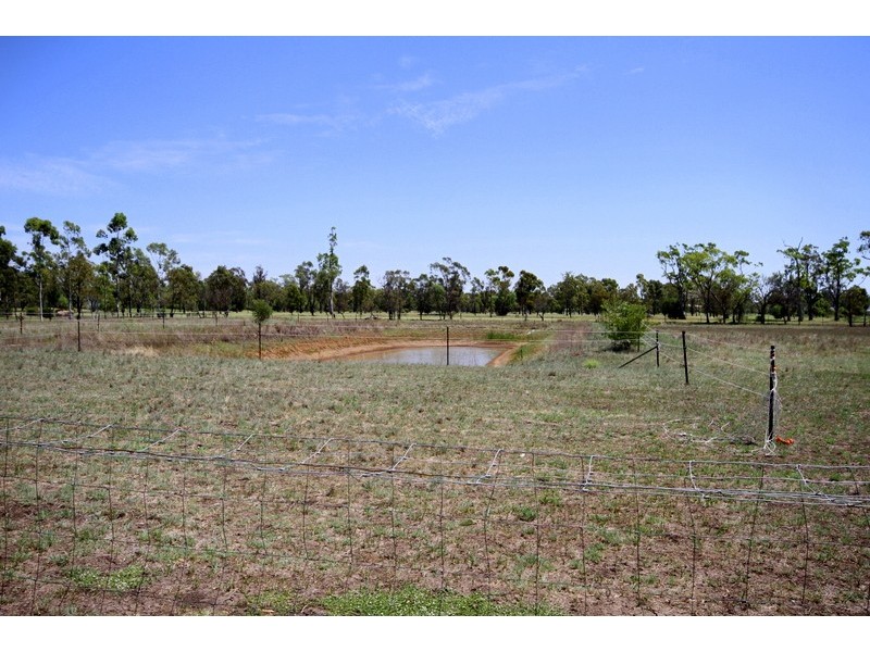 34 Mahon Street, Dalby QLD 4405
