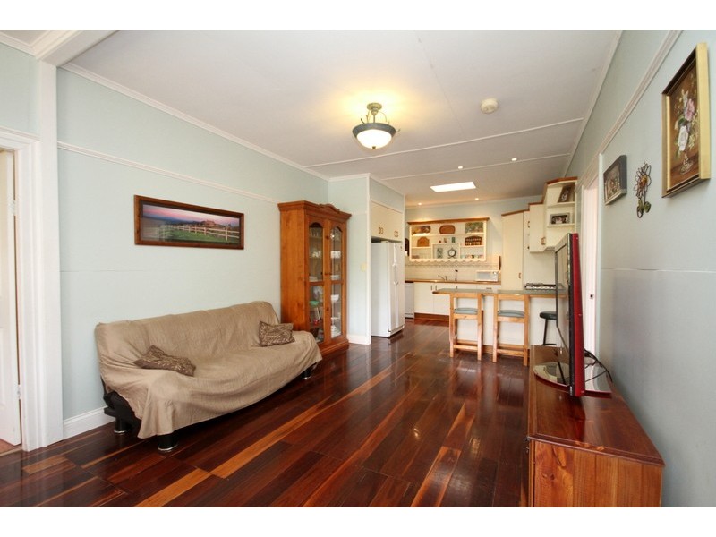 10 Vowles Street, Dalby QLD 4405