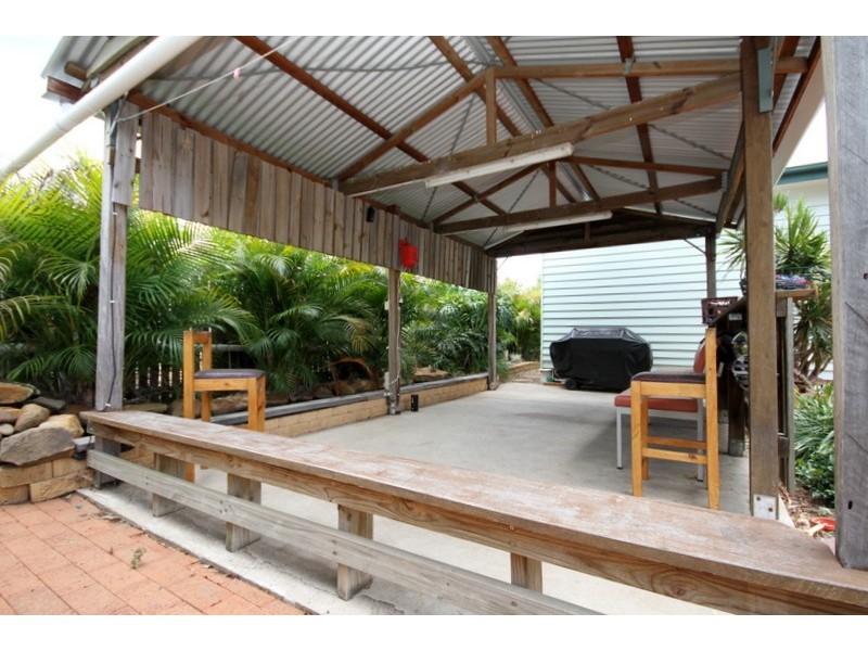 10 Vowles Street, Dalby QLD 4405