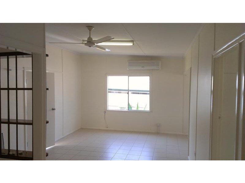 12 Moy Street, Dalby QLD 4405