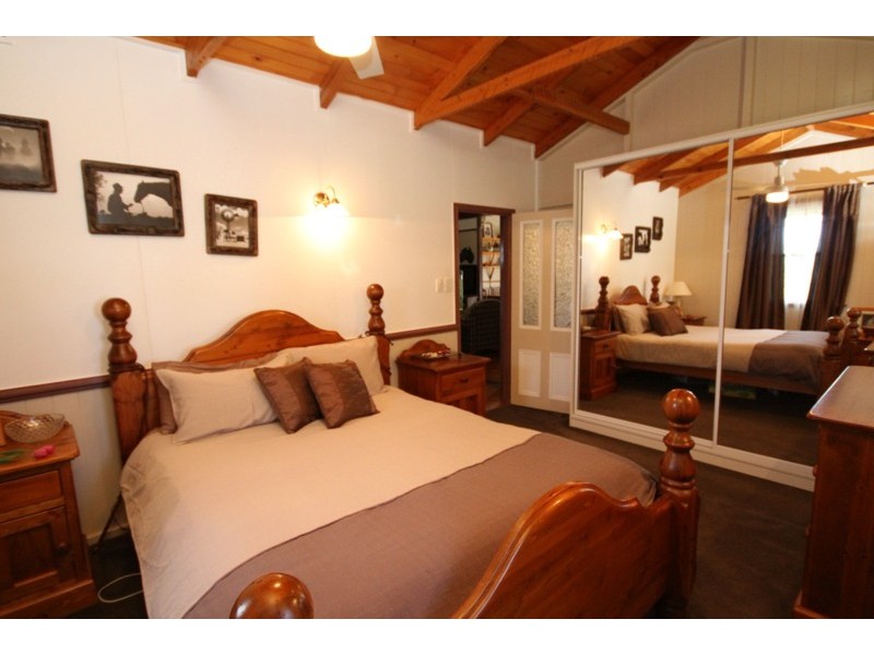 23 James St, Dalby QLD 4405