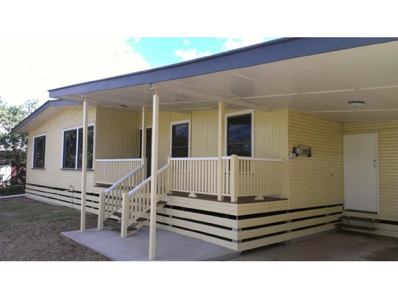2 Knox Street, Dalby QLD 4405