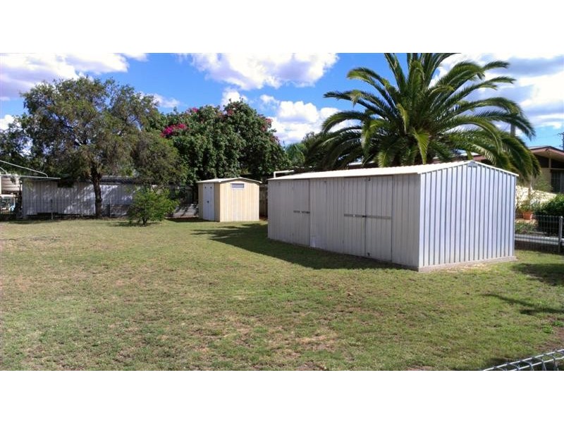 2 Knox Street, Dalby QLD 4405