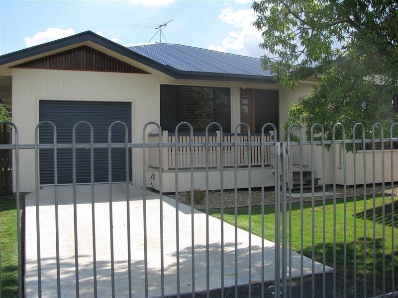 1 124 Edward Street, Dalby QLD 4405