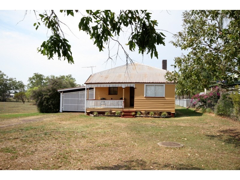 16 Matheson Street, Dalby QLD 4405