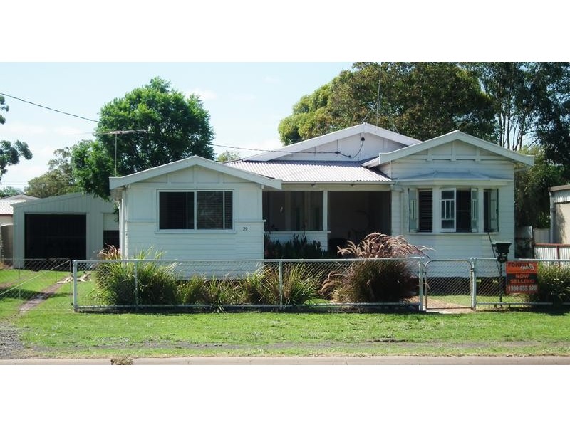 29 Nicholson Street, Dalby QLD 4405